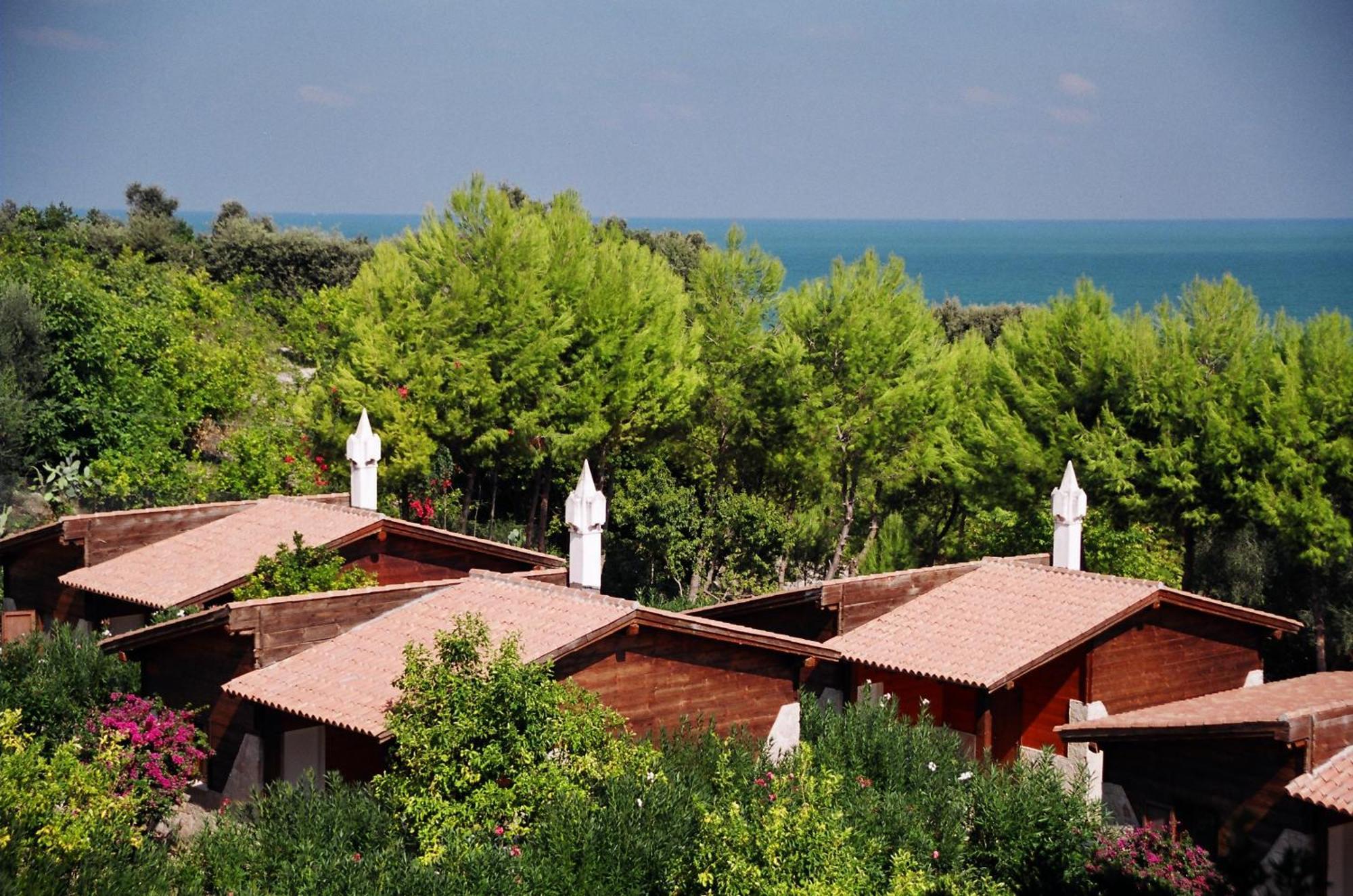 Tenuta Molino Di Mare- Ecoresort Con Villini 罗迪-加尔加尼科 外观 照片
