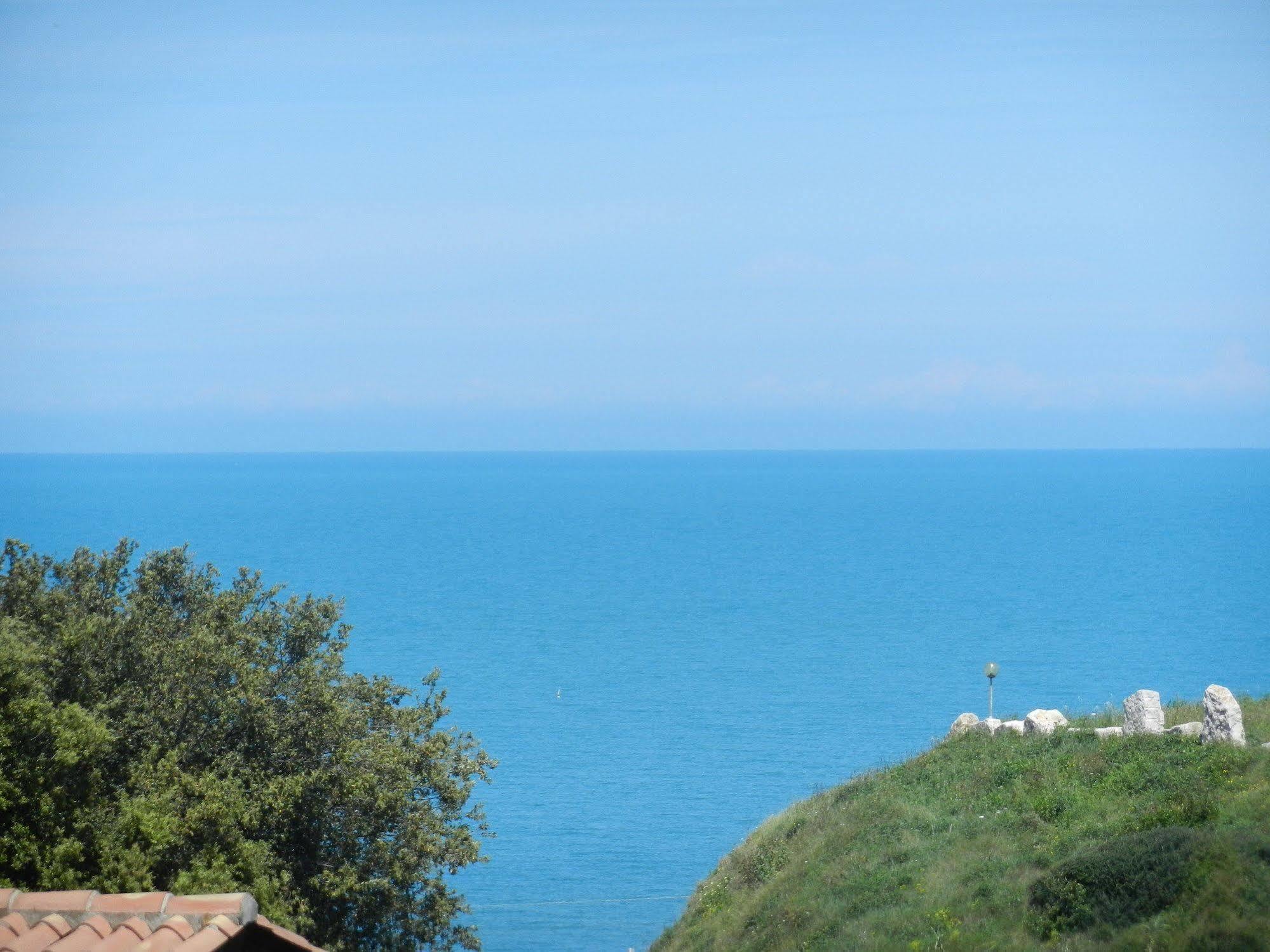 Tenuta Molino Di Mare- Ecoresort Con Villini 罗迪-加尔加尼科 外观 照片