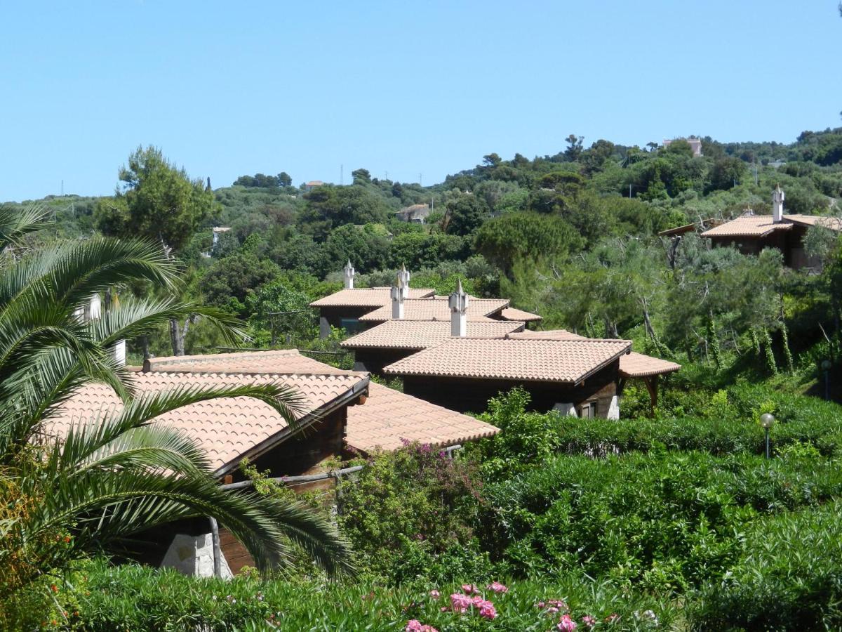 Tenuta Molino Di Mare- Ecoresort Con Villini 罗迪-加尔加尼科 外观 照片